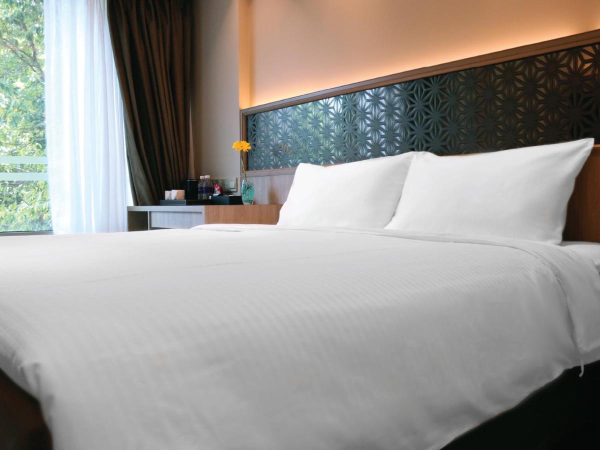 Aqueen Prestige Hotel Jalan Besar 싱가포르 외부 사진