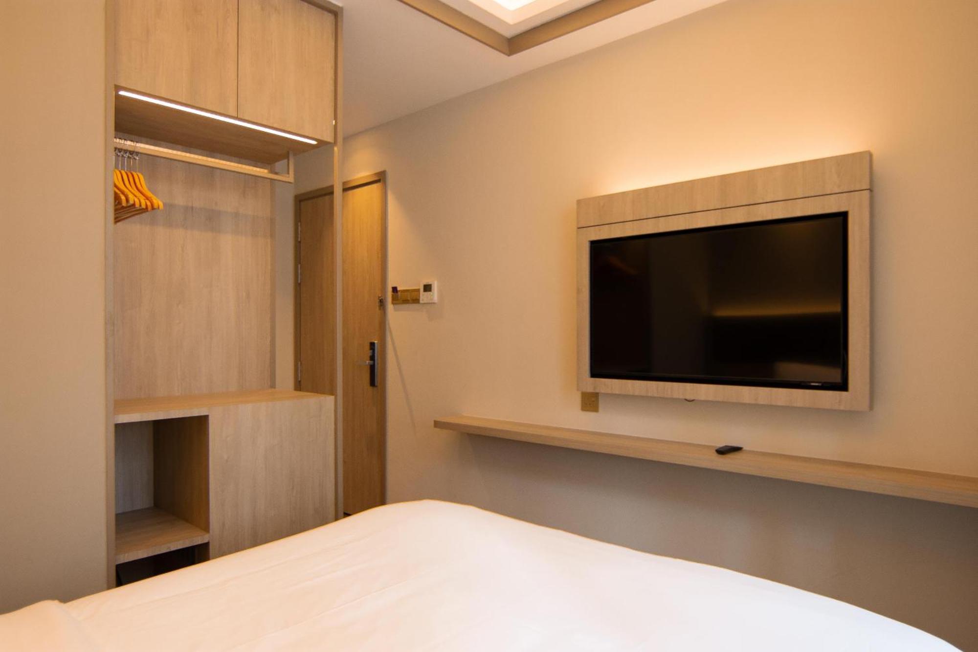 Aqueen Prestige Hotel Jalan Besar 싱가포르 외부 사진