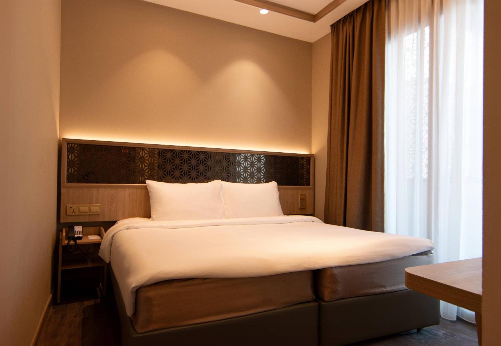 Aqueen Prestige Hotel Jalan Besar 싱가포르 외부 사진