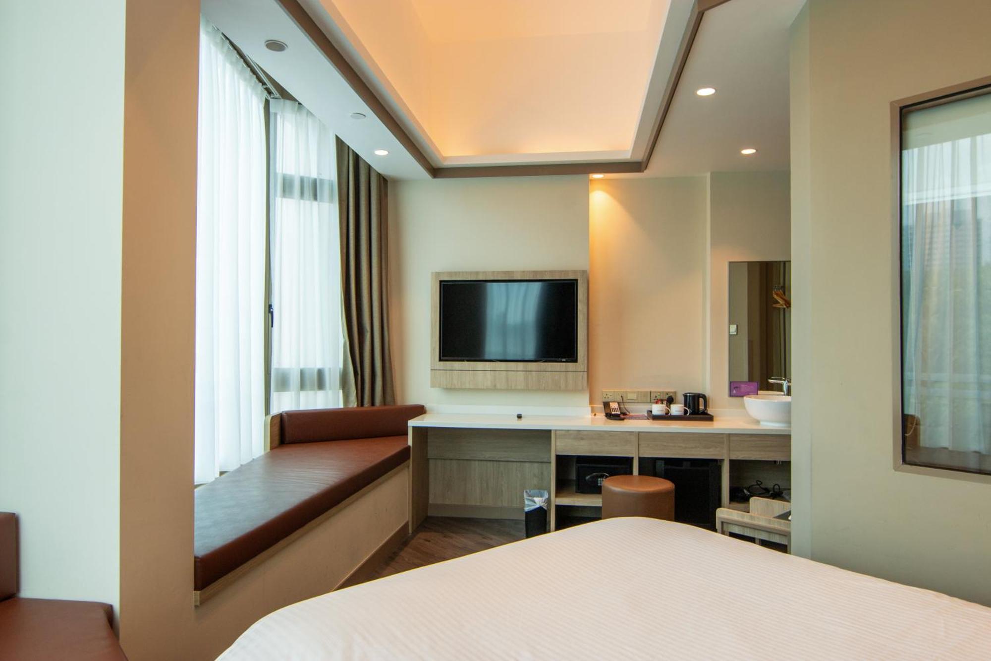 Aqueen Prestige Hotel Jalan Besar 싱가포르 외부 사진