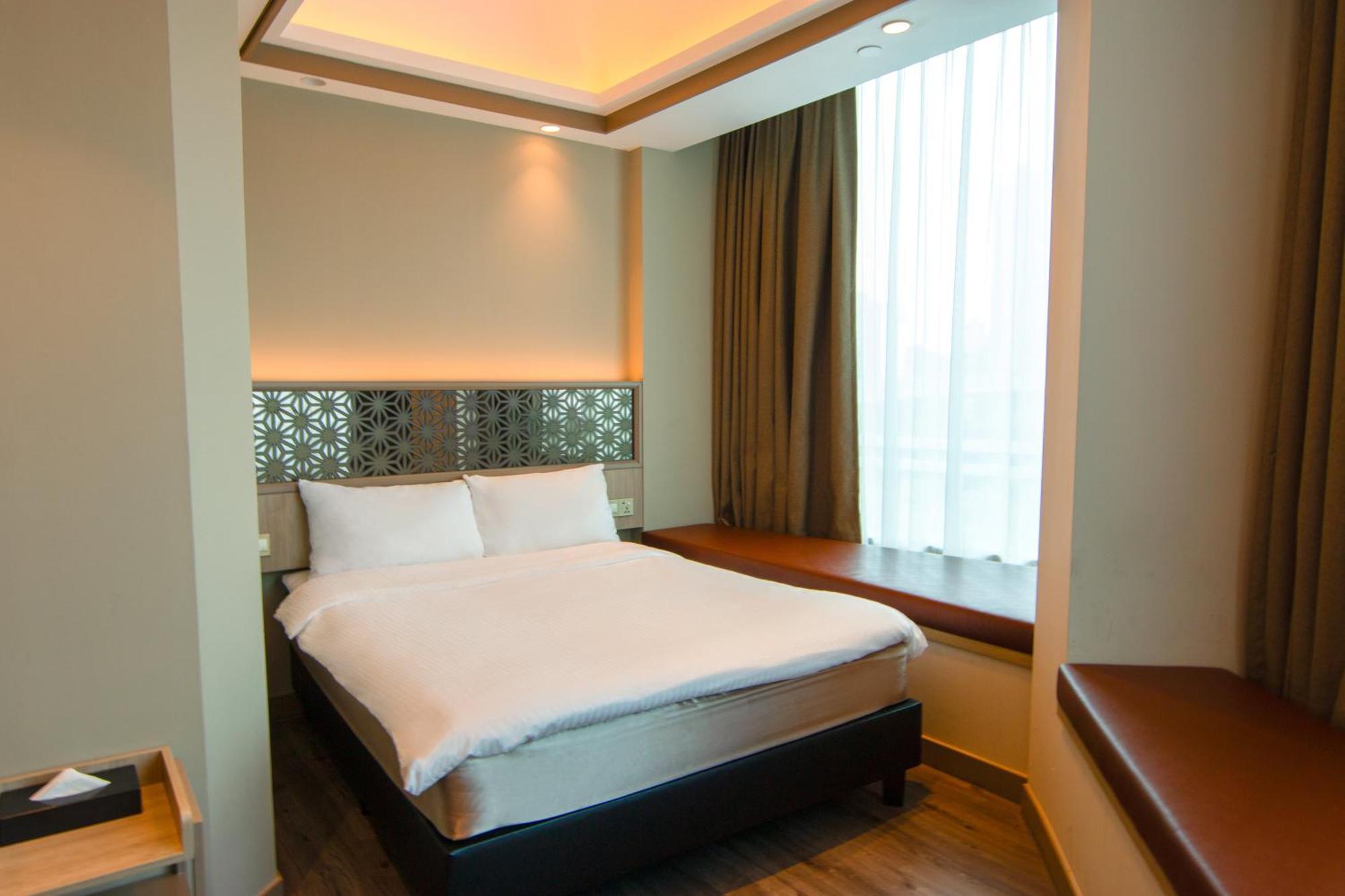 Aqueen Prestige Hotel Jalan Besar 싱가포르 외부 사진